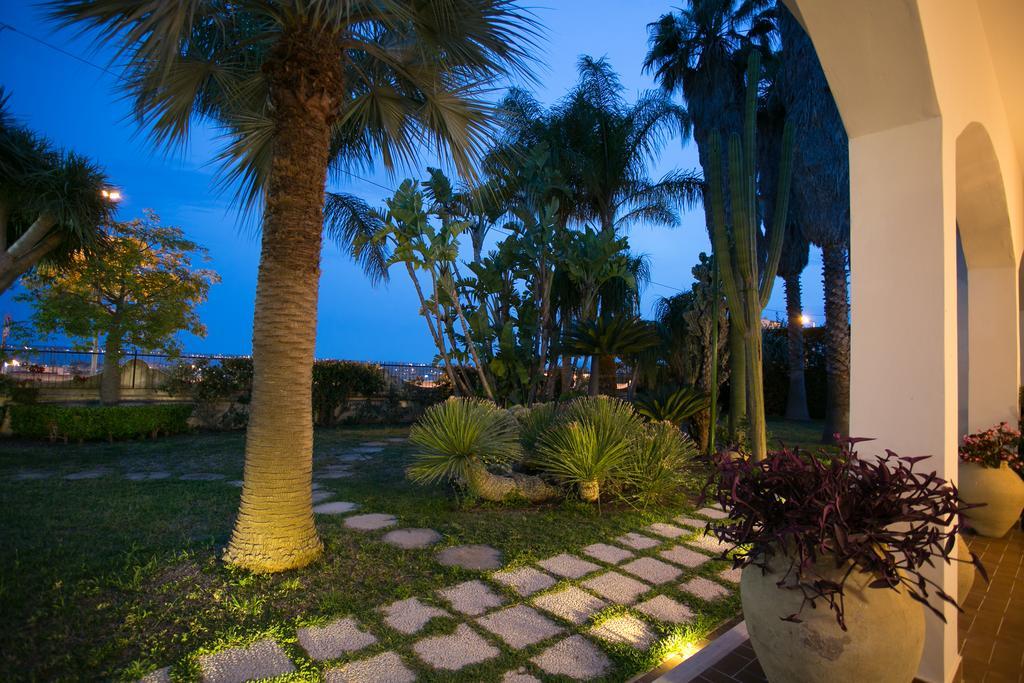Temenos Villa By Ortigiaapartments Szirakúza Kültér fotó