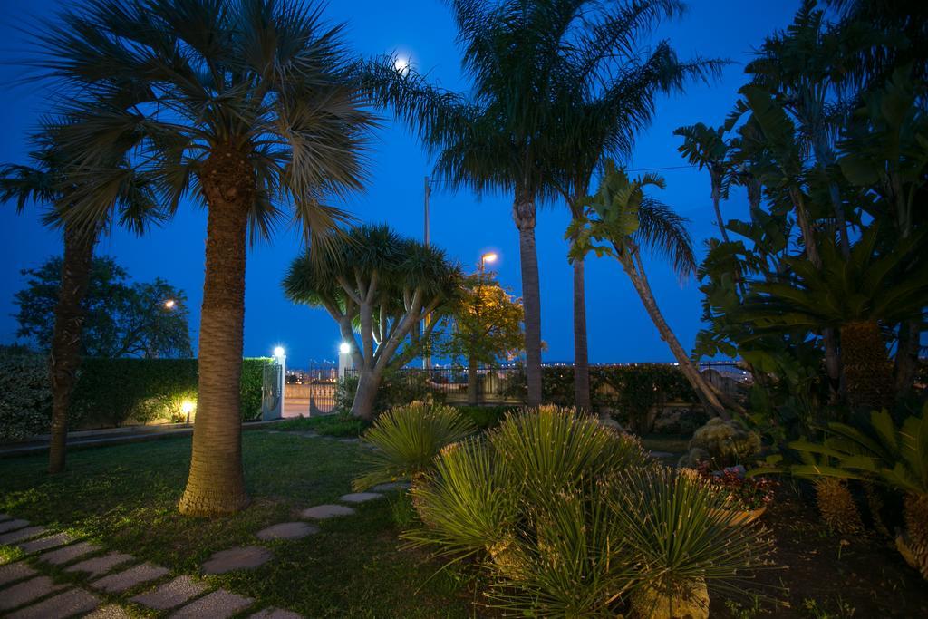 Temenos Villa By Ortigiaapartments Szirakúza Kültér fotó