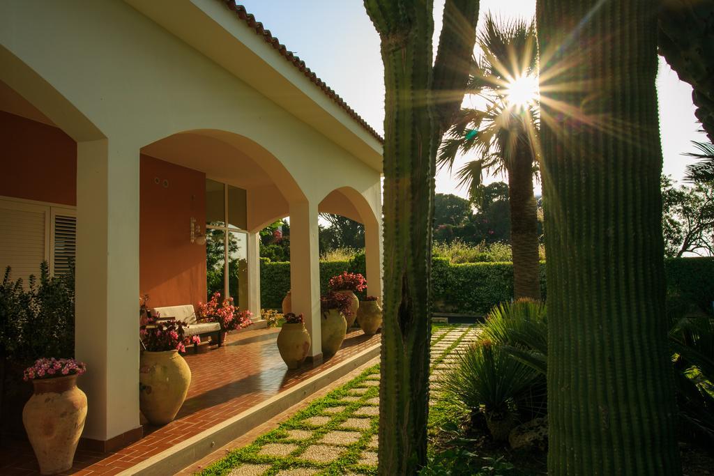 Temenos Villa By Ortigiaapartments Szirakúza Kültér fotó