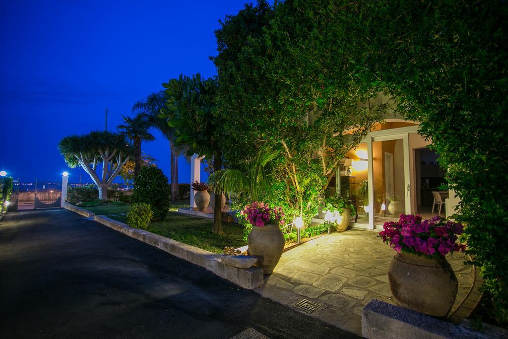 Temenos Villa By Ortigiaapartments Szirakúza Kültér fotó